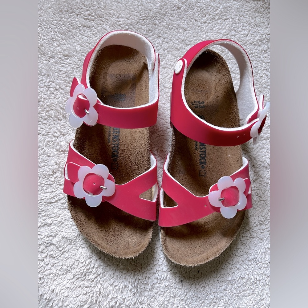 Birkenstock Girls Rio sandals with Flower in Candy Pink